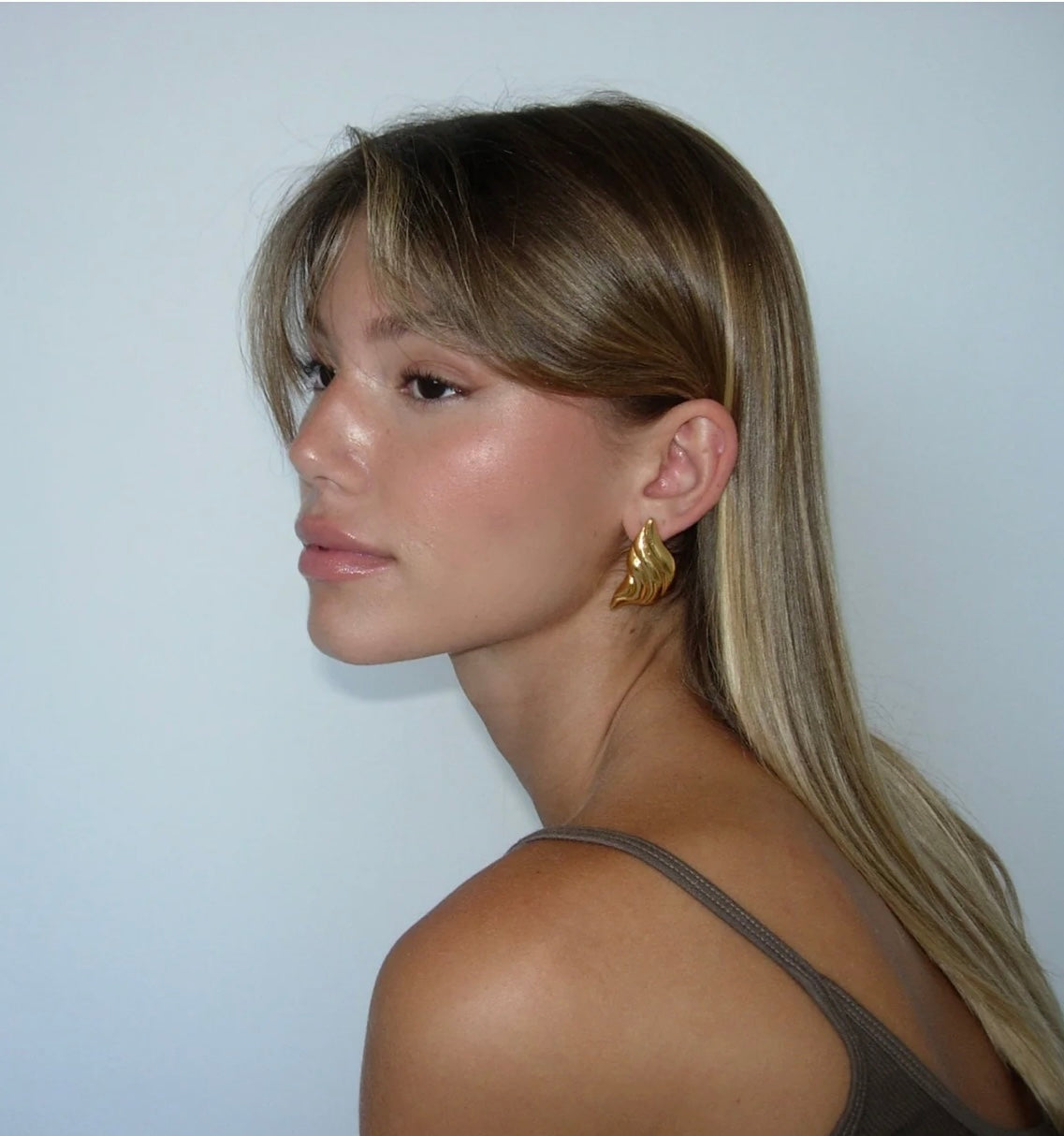 HEAVEN MAYHEM - Croissant Gold Earrings