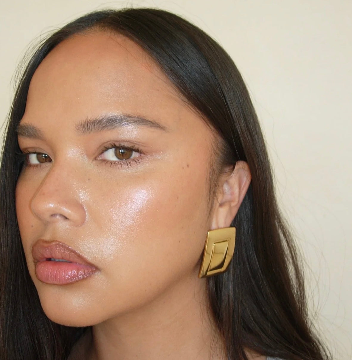 HEAVEN MAYHEM - Plate Gold Earrings